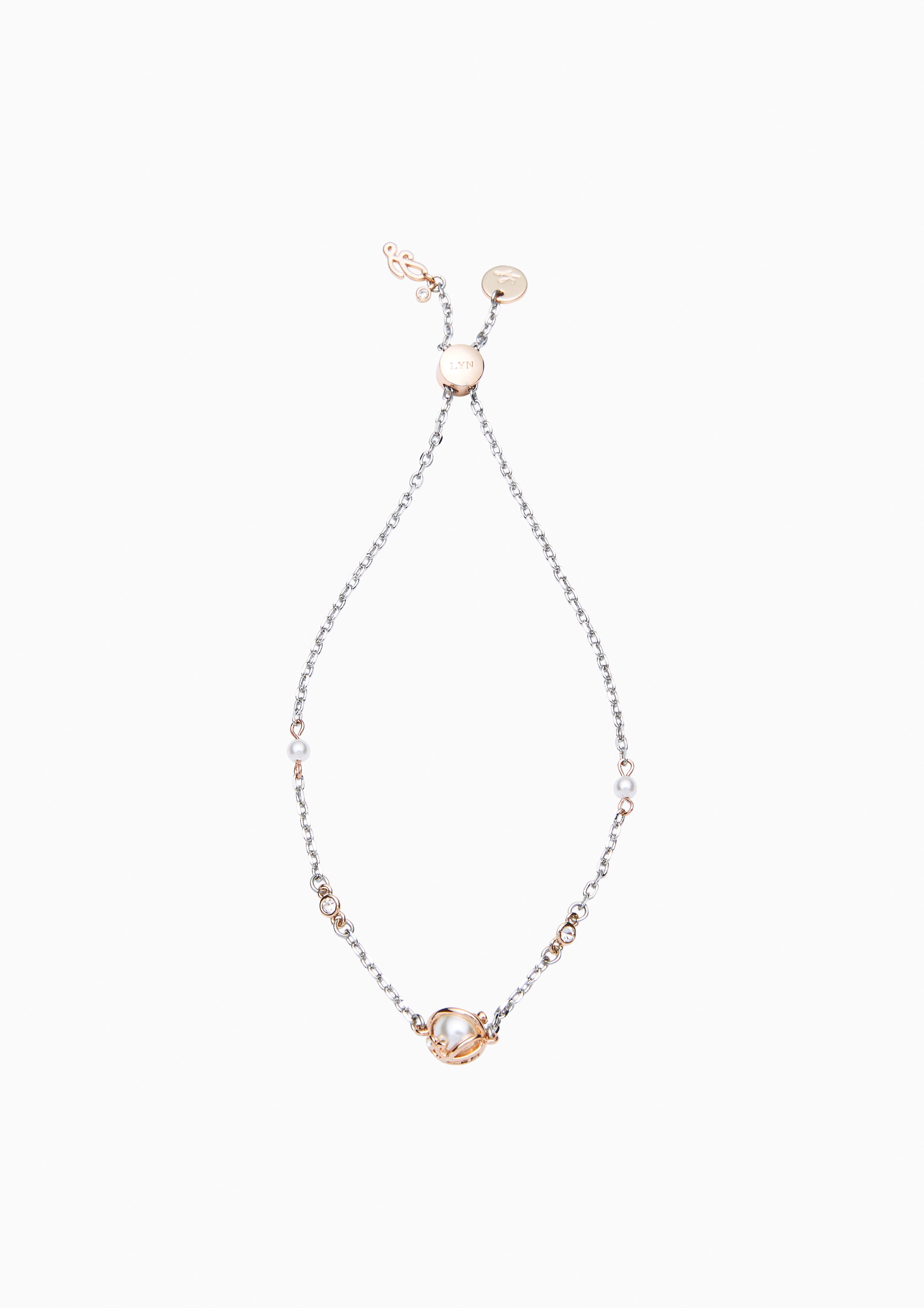 กำไลข้อมือ Demna