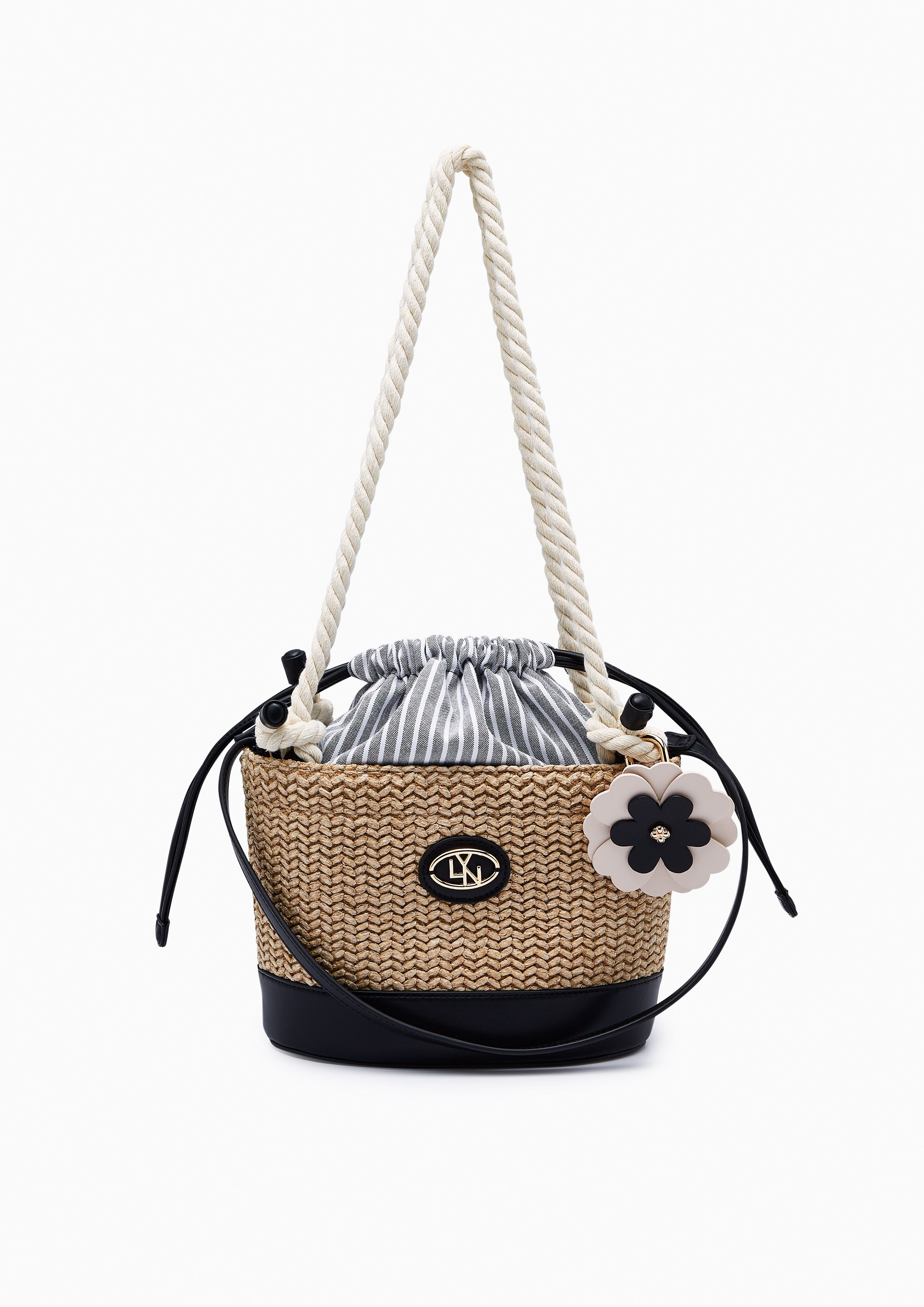 กระเป๋าสะพายทรงถัง รุ่น Ta-ke