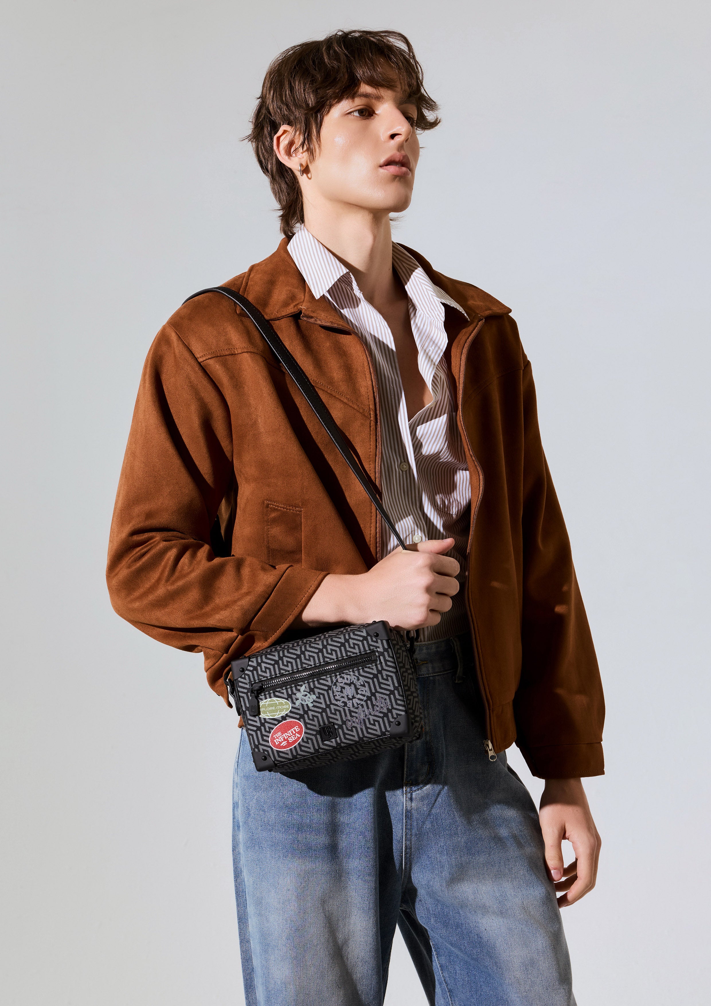 กระเป๋าสะพายข้าง รุ่น Breeze Infinite Box