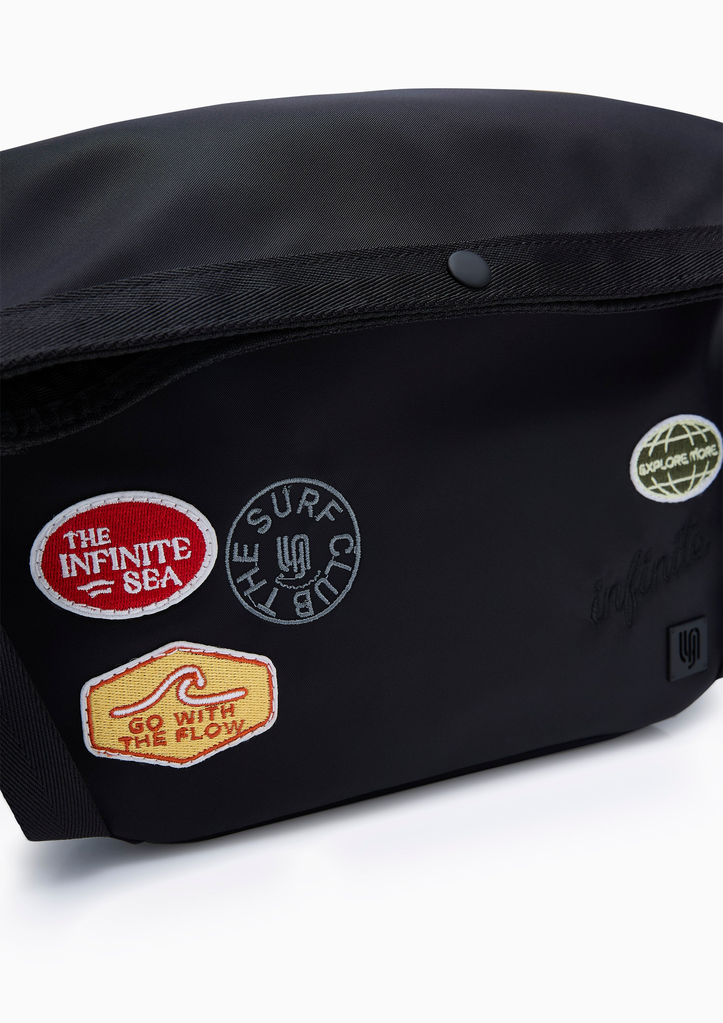 กระเป๋าสะพายข้าง รุ่น Breeze Infinite S