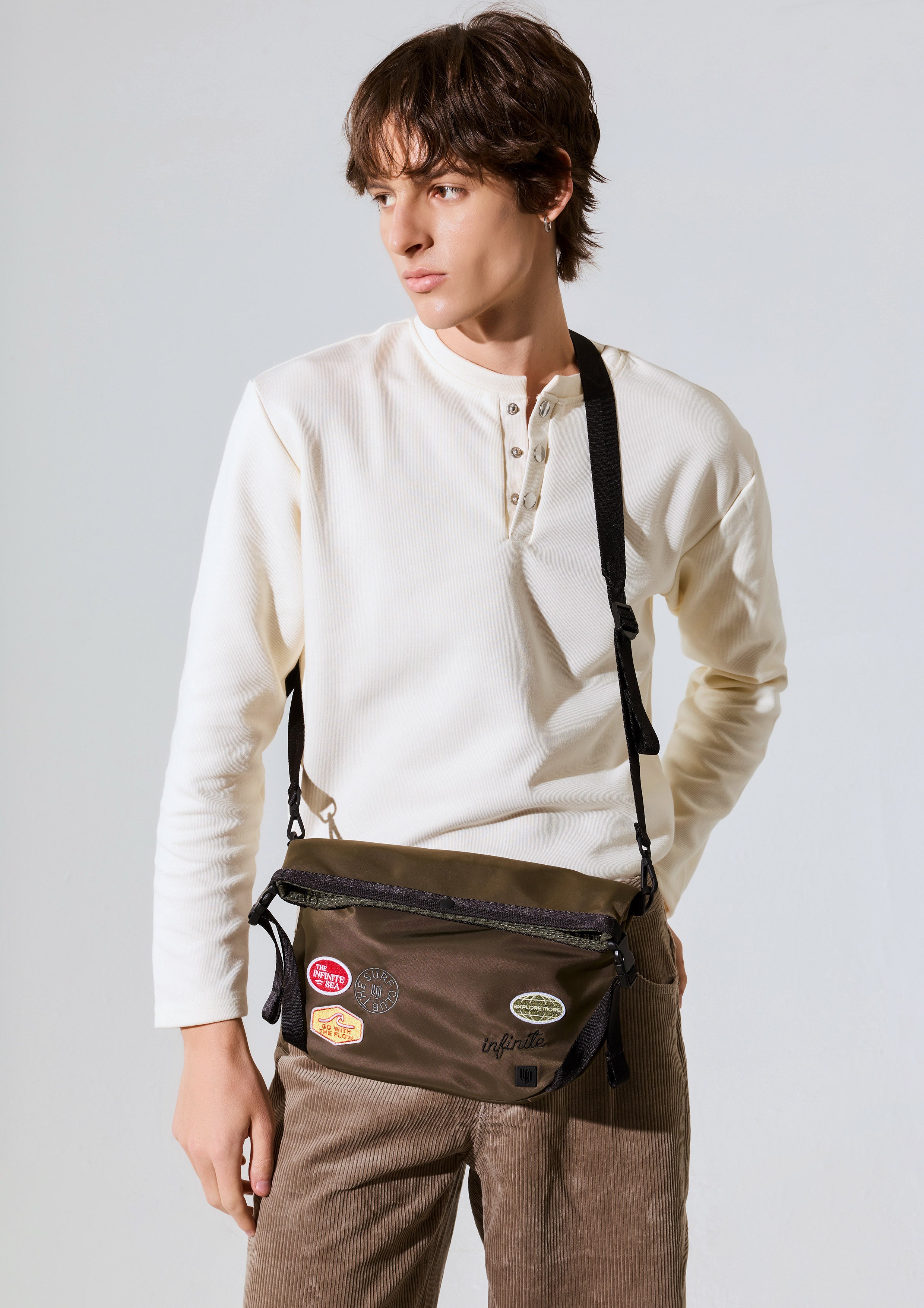 กระเป๋าสะพายข้าง รุ่น Breeze Infinite S