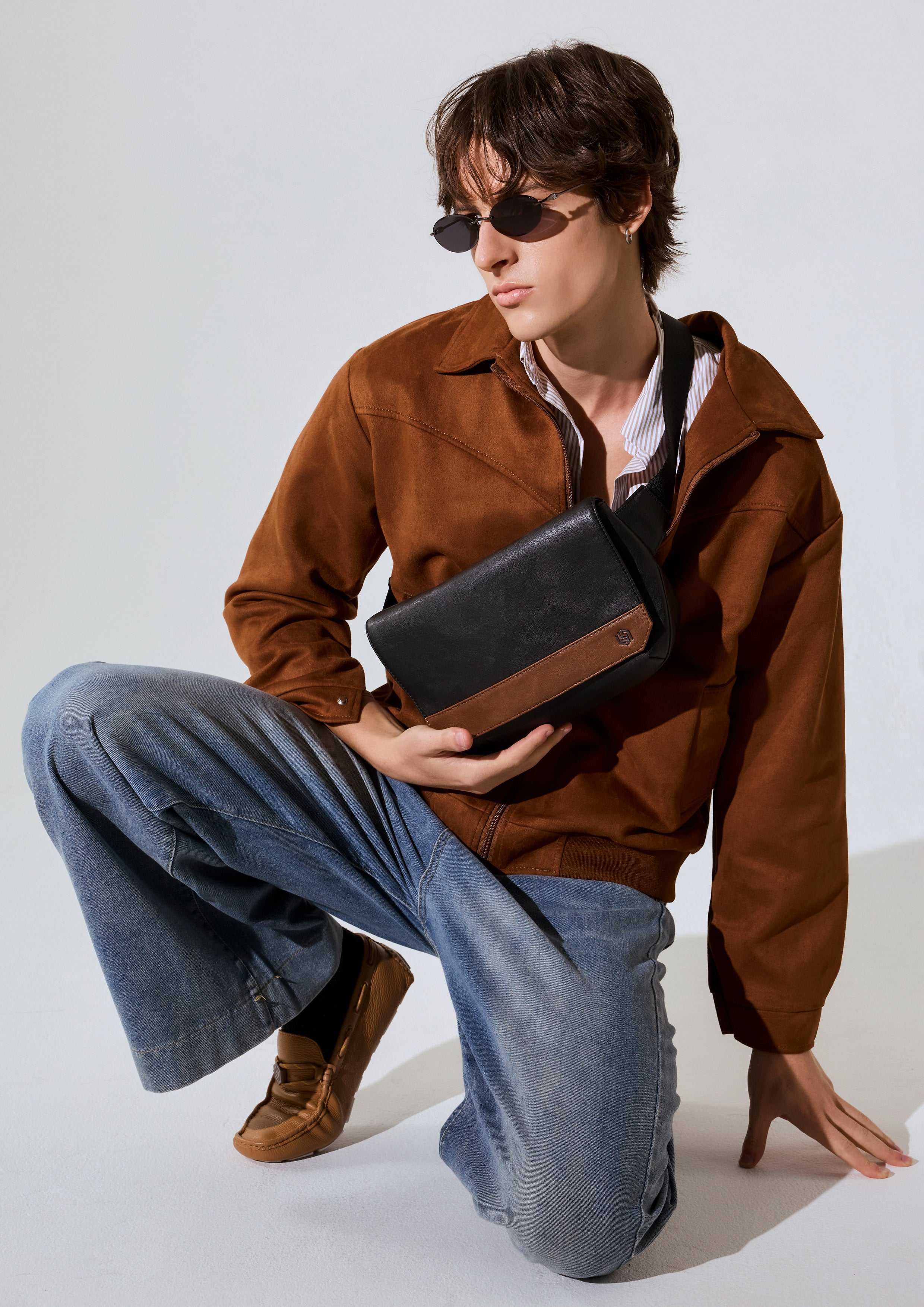 Luke Infinite M Messenger Bag Black