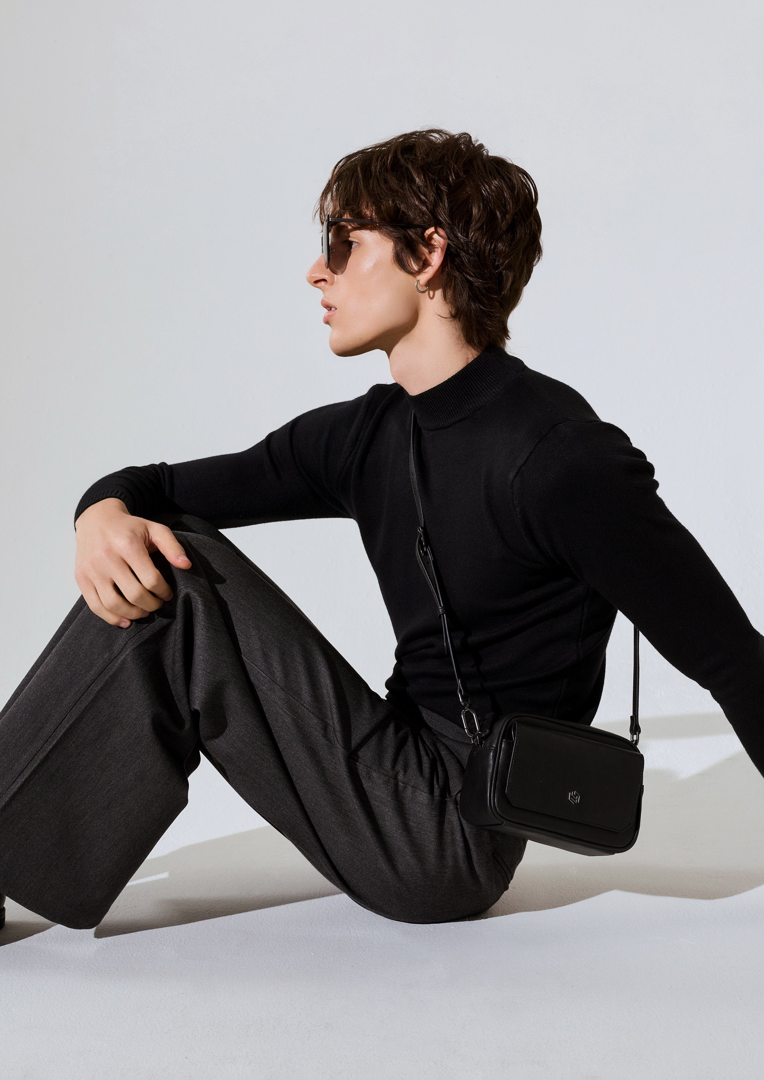 กระเป๋า รุ่น Luke Infinite S Messenger