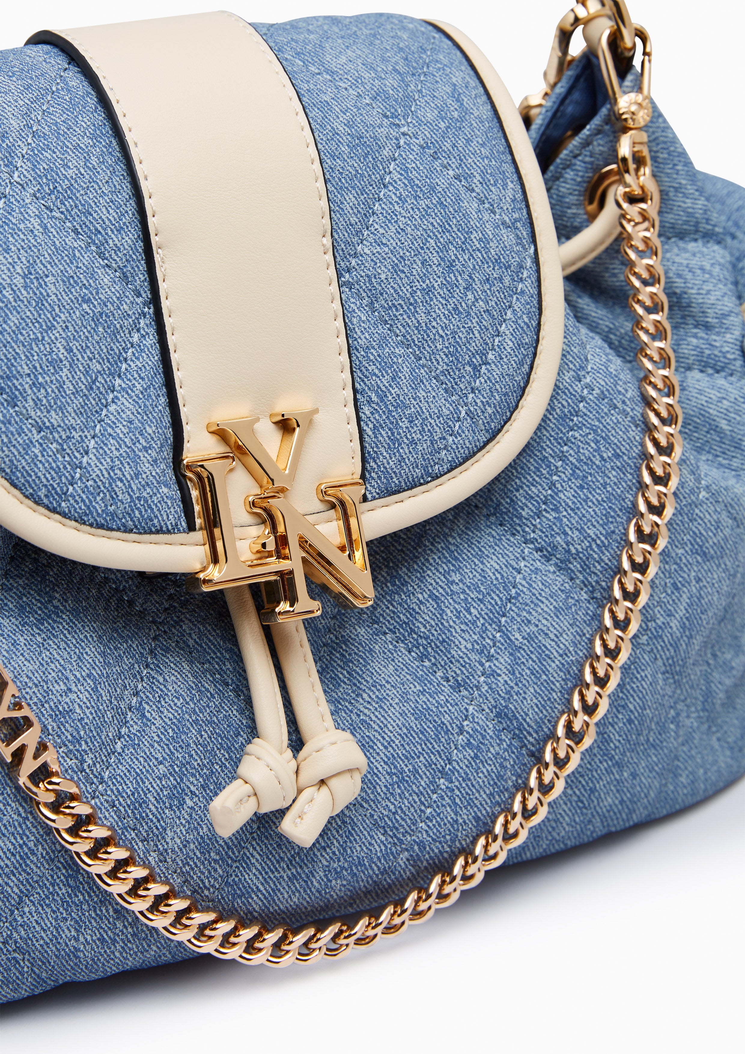 กระเป๋าสะพายข้าง รุ่น Becky