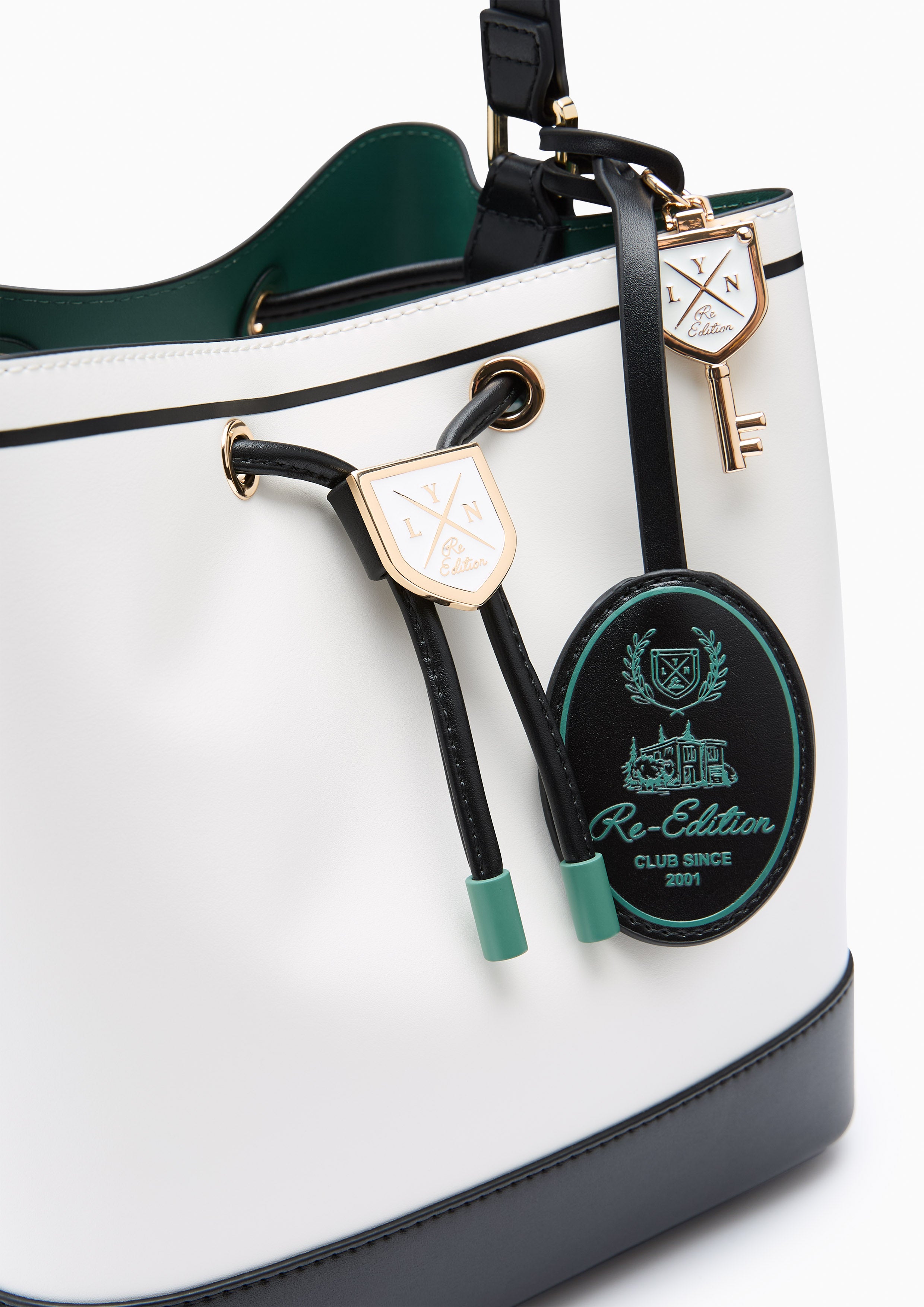 Carina Racquet M Bucket Bag White