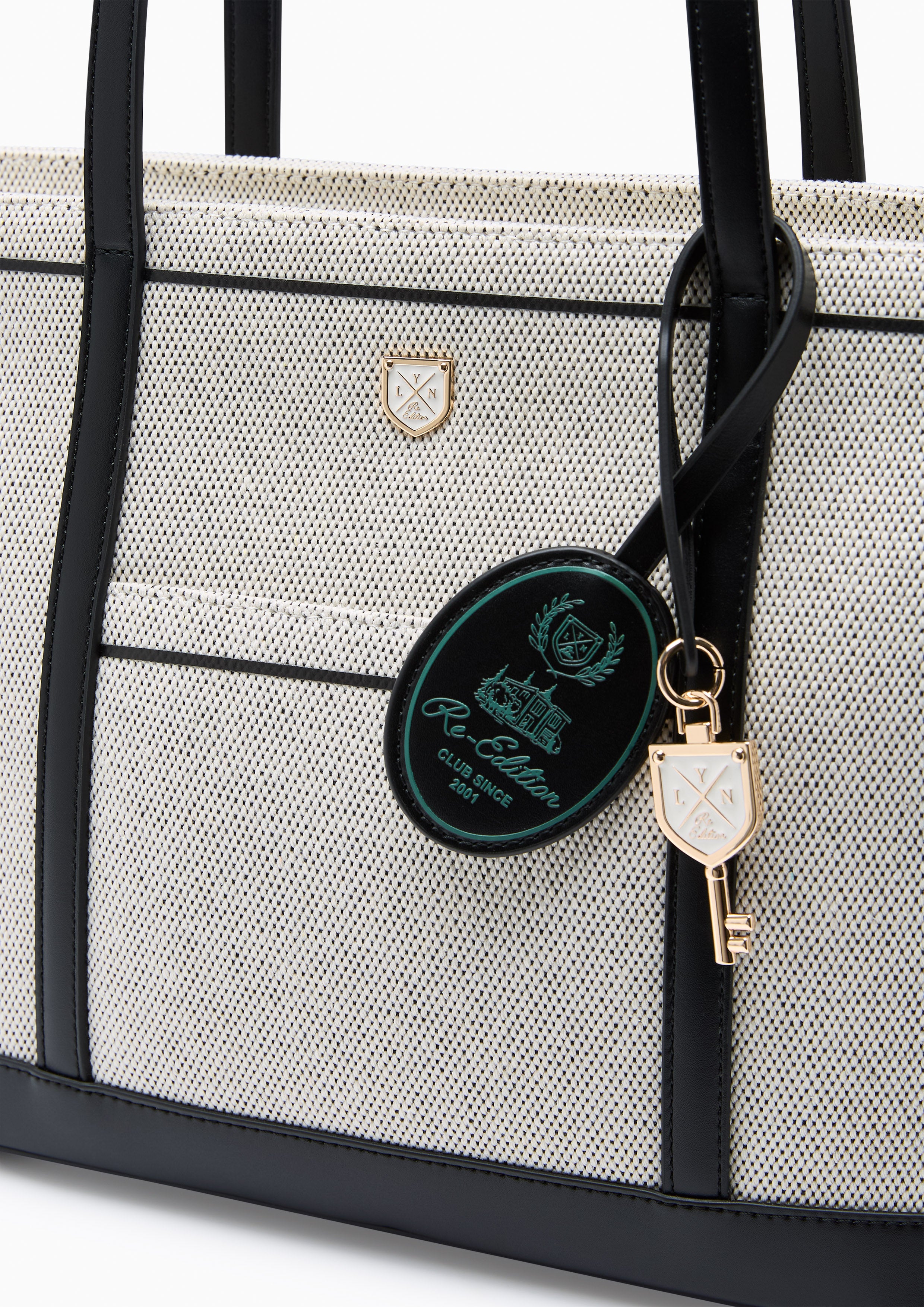 Carina Racquet L Bucket Bag Black