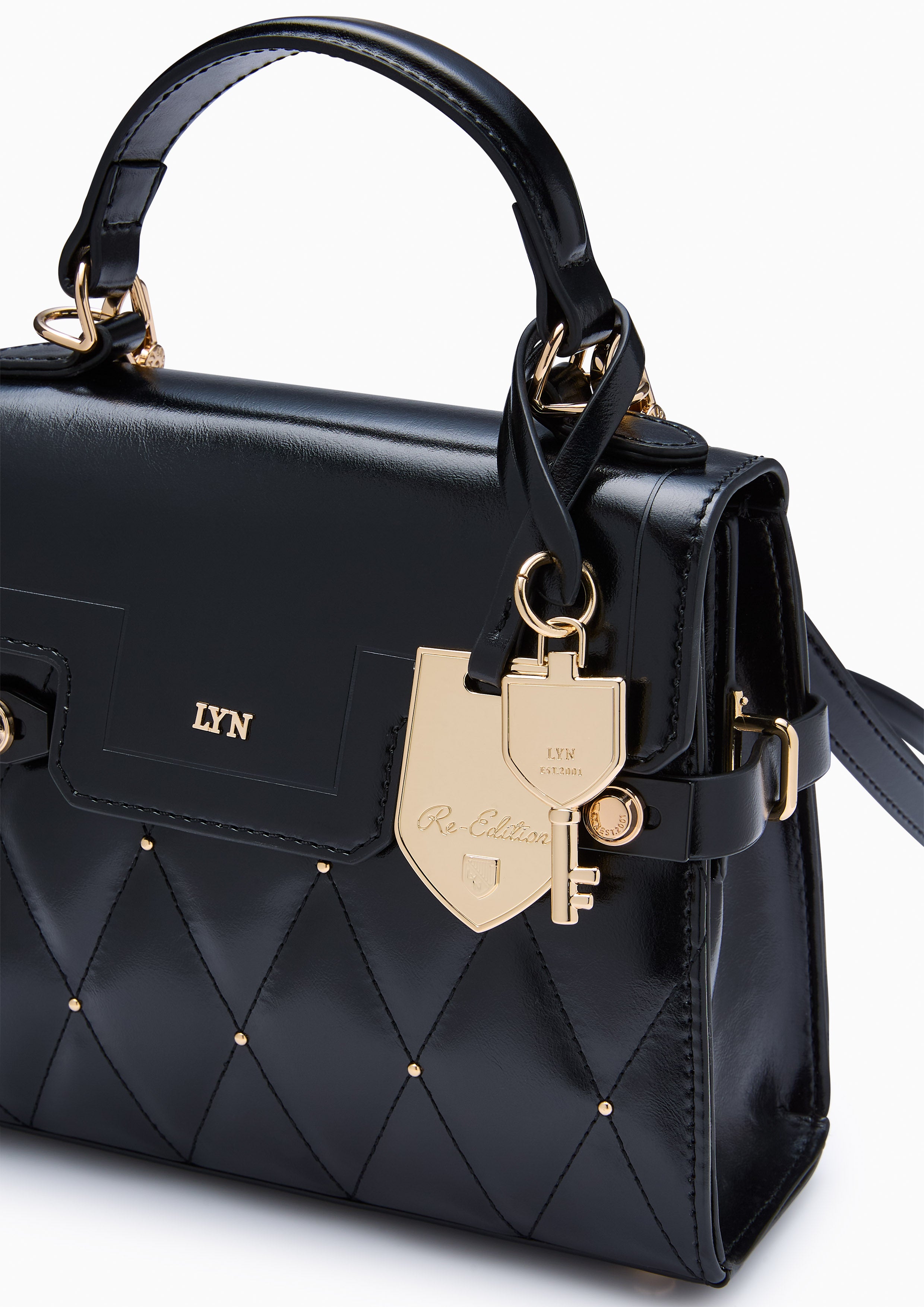Hera Fineness S Flap Handbag Black