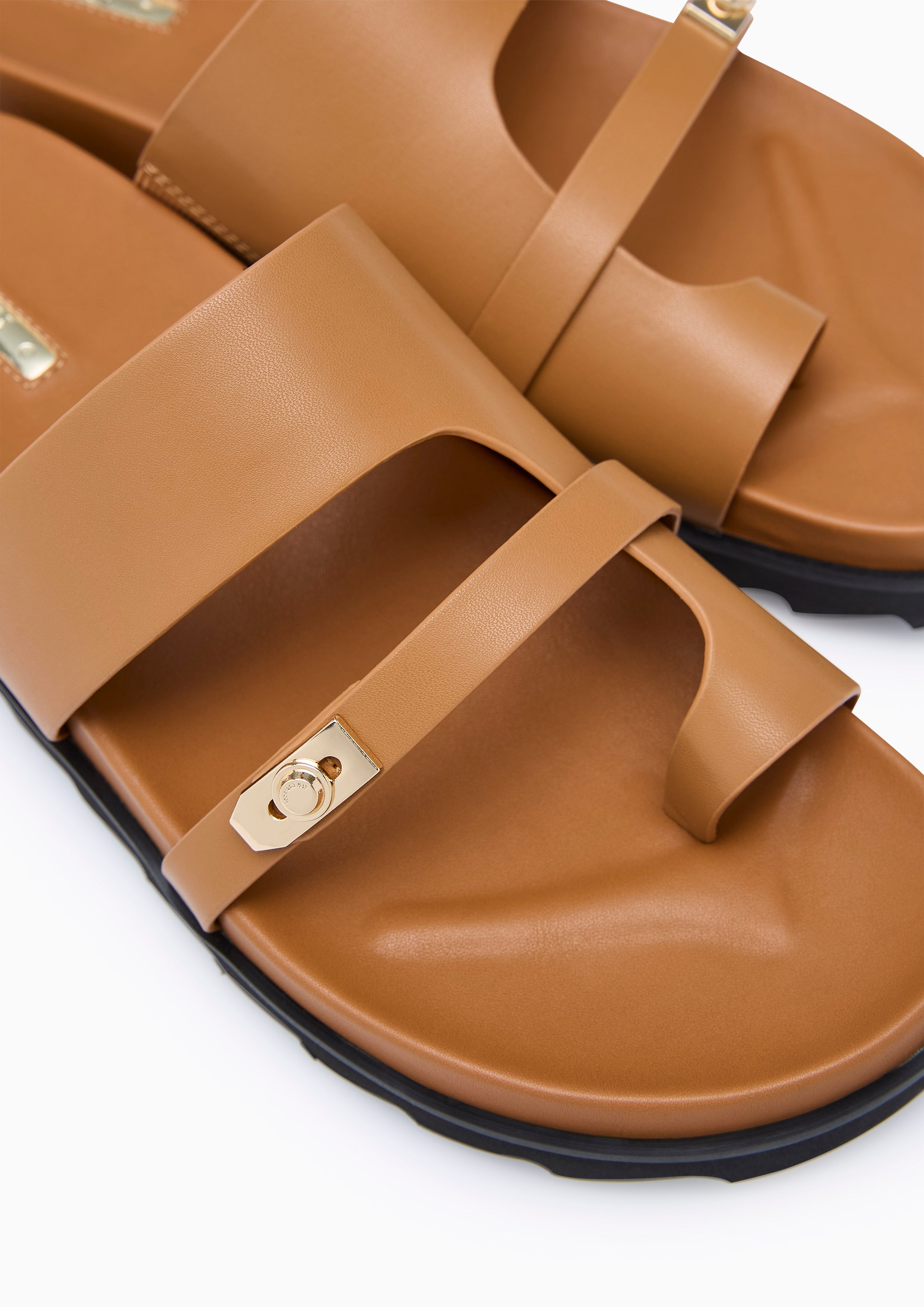 รองเท้าสลิปออน รุ่น Master Tiny Thong