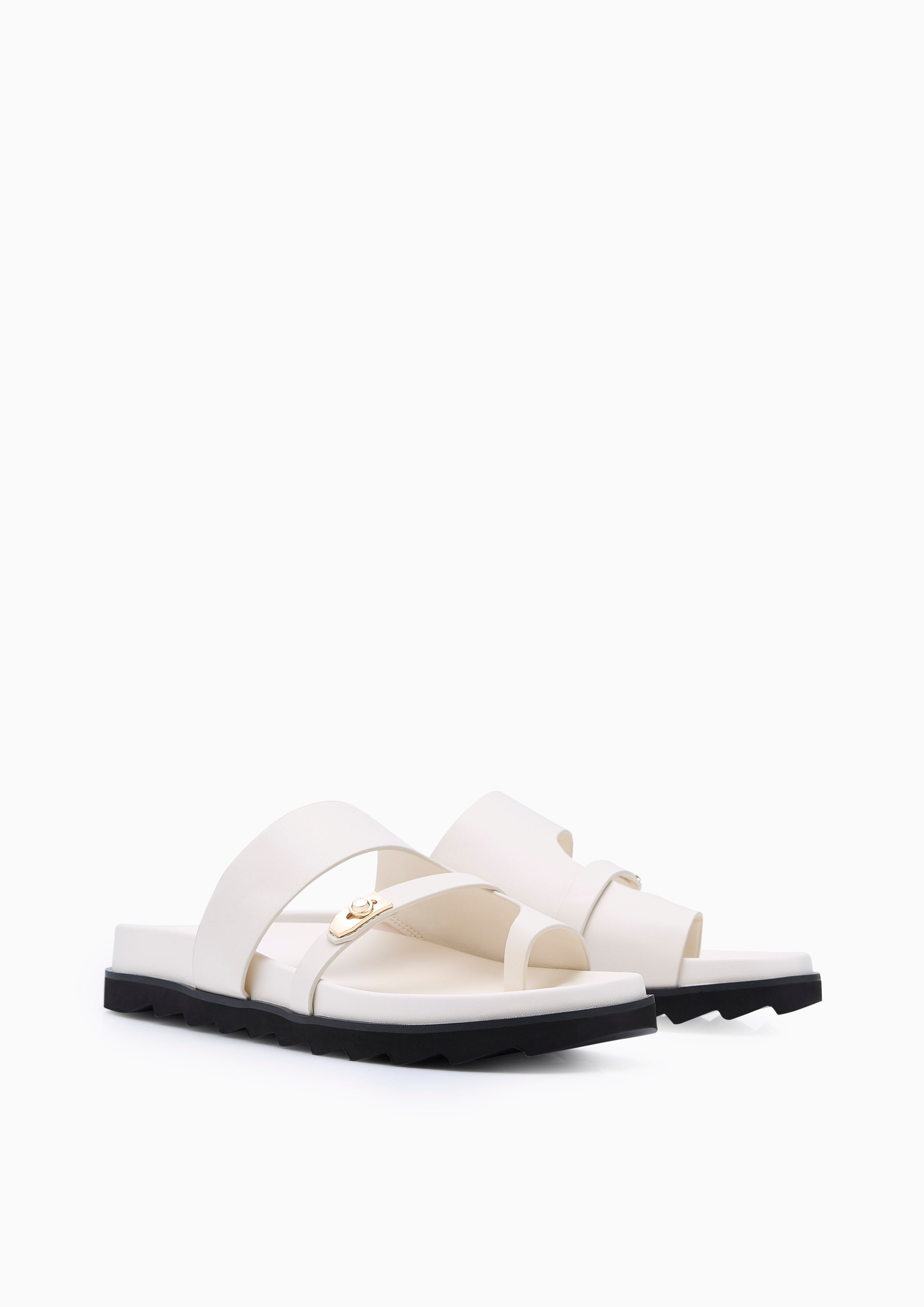 Master Tiny Thong Ivory