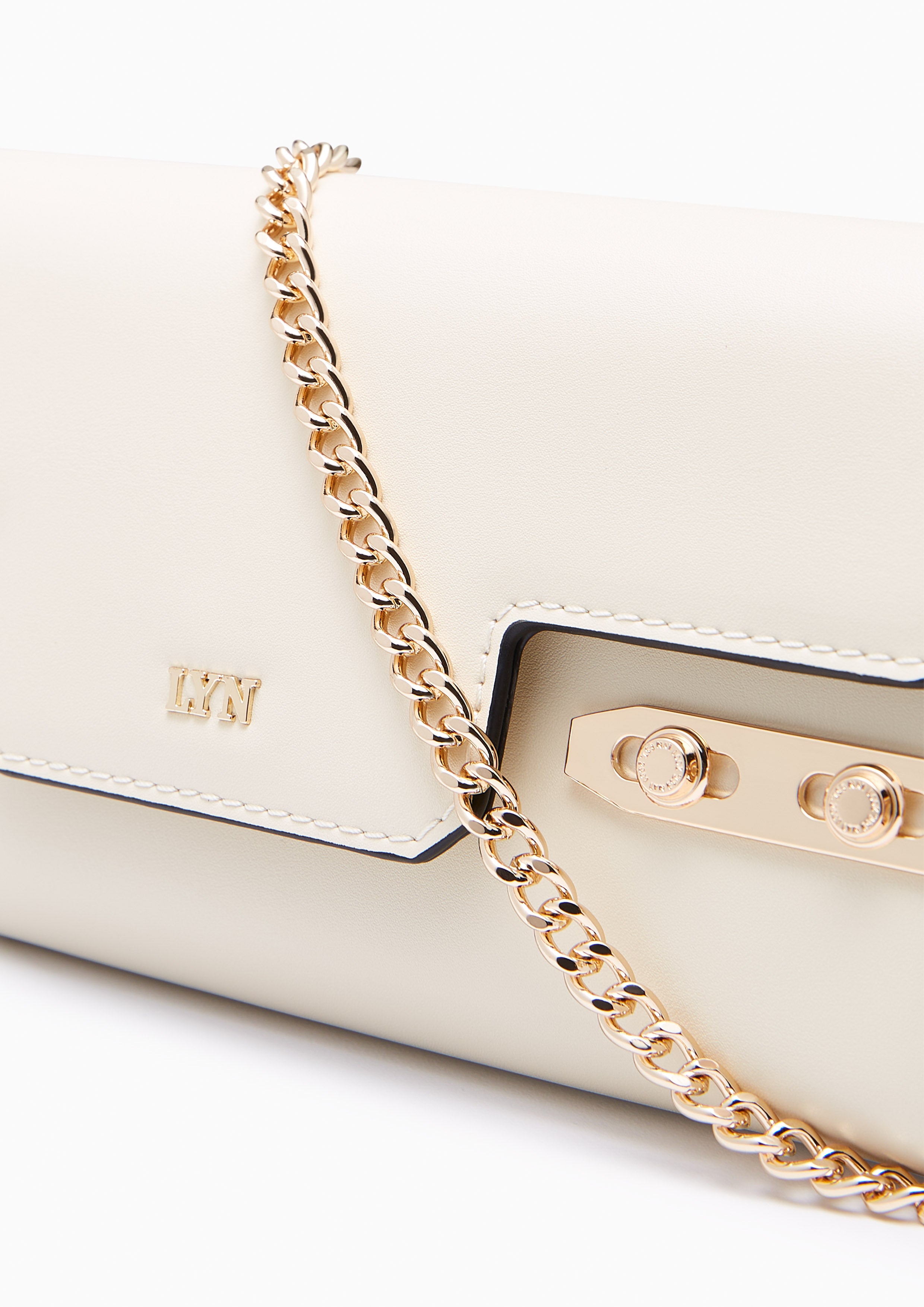 กระเป๋าสตางค์สะพายข้าง รุ่น Fineness Revision Long