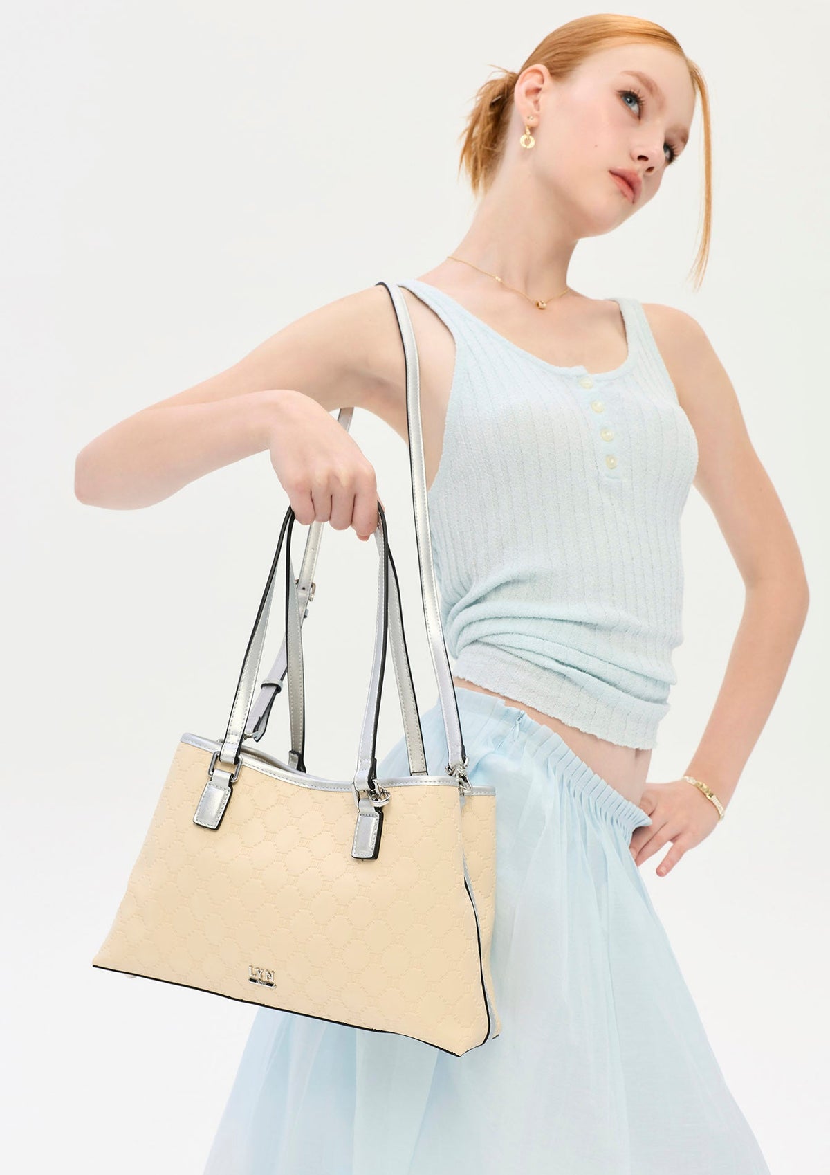 Frosty M Tote Bag Beige