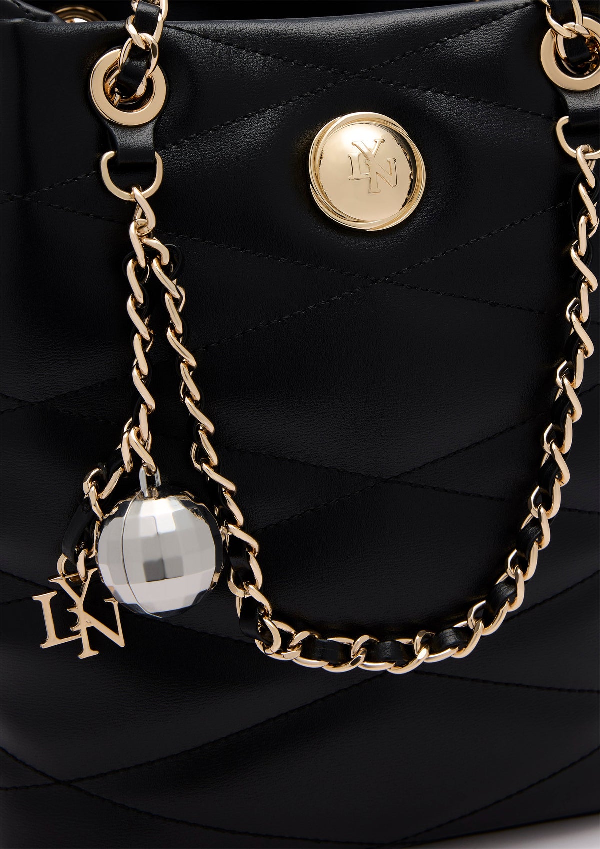 กระเป๋าทรงถัง รุ่น Matha M Bucket Bag