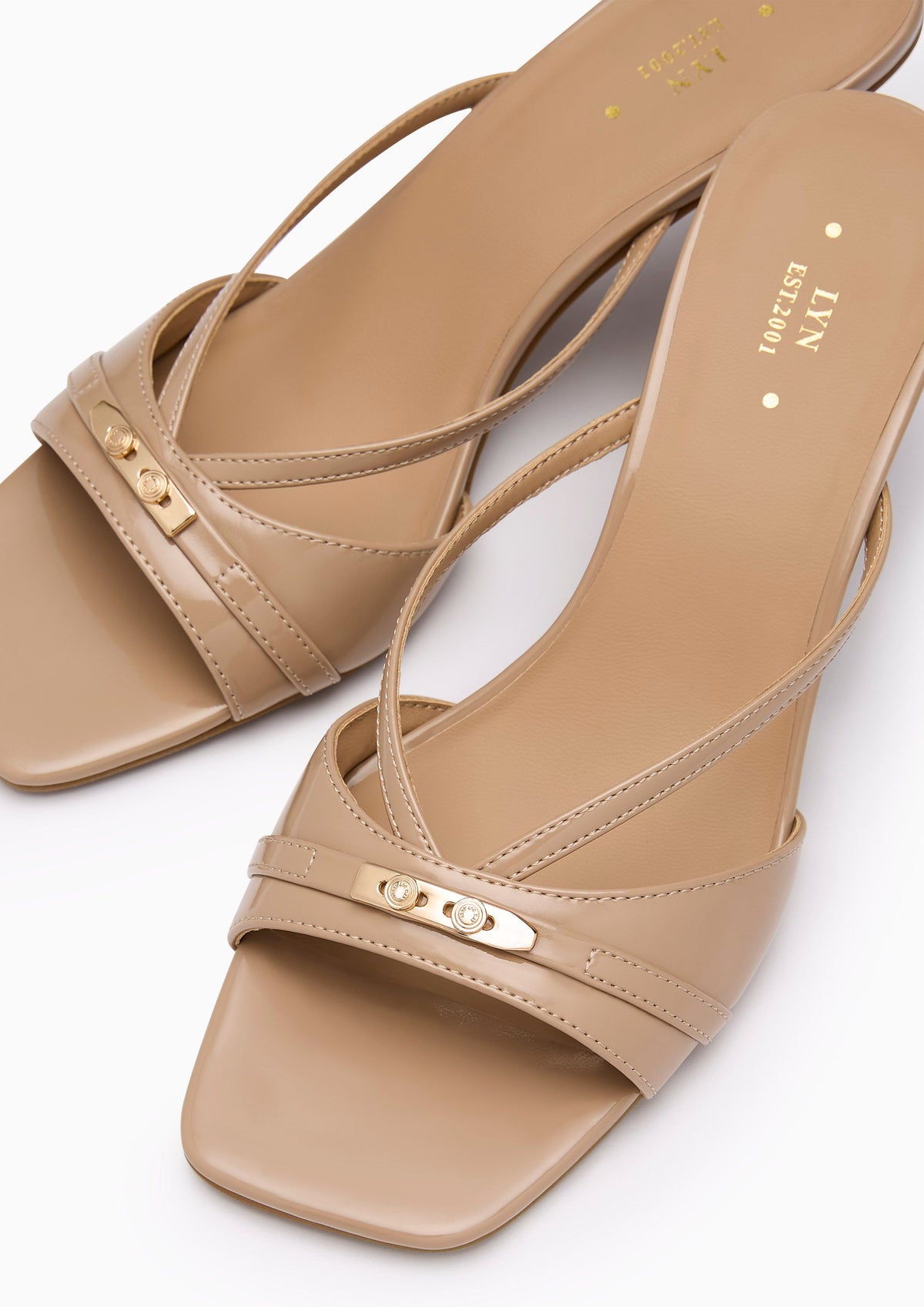 Master Strapy Mid Heel Beige