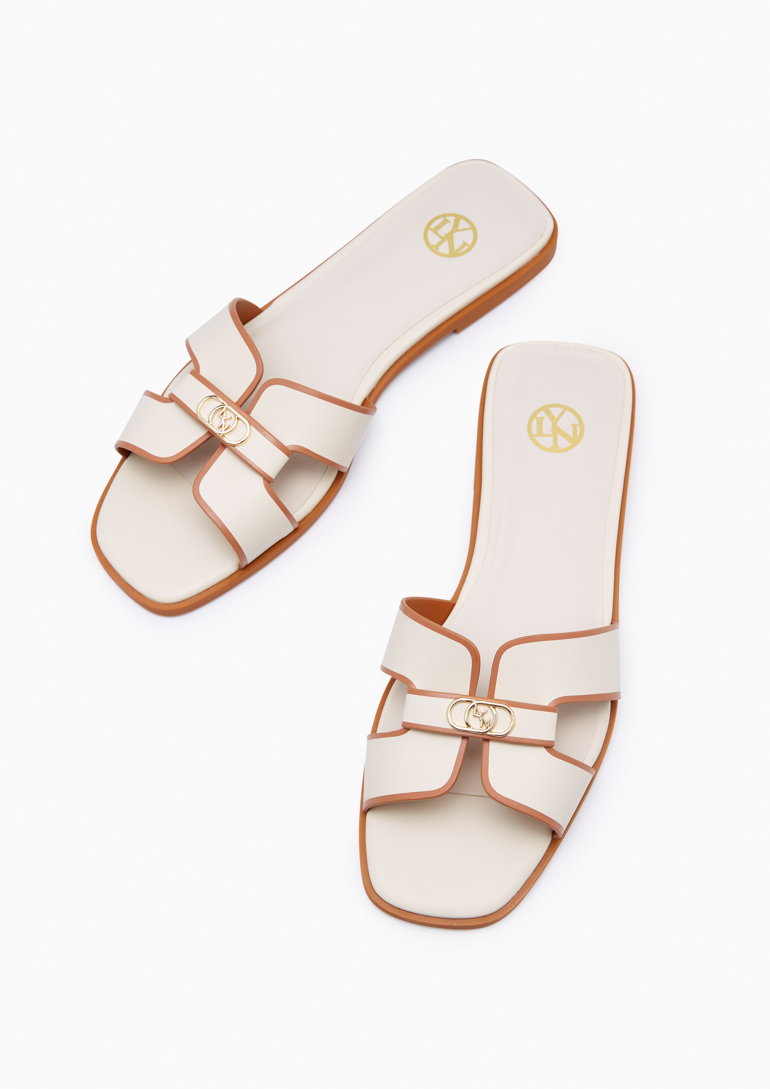 รองเท้าแตะ Hey'25