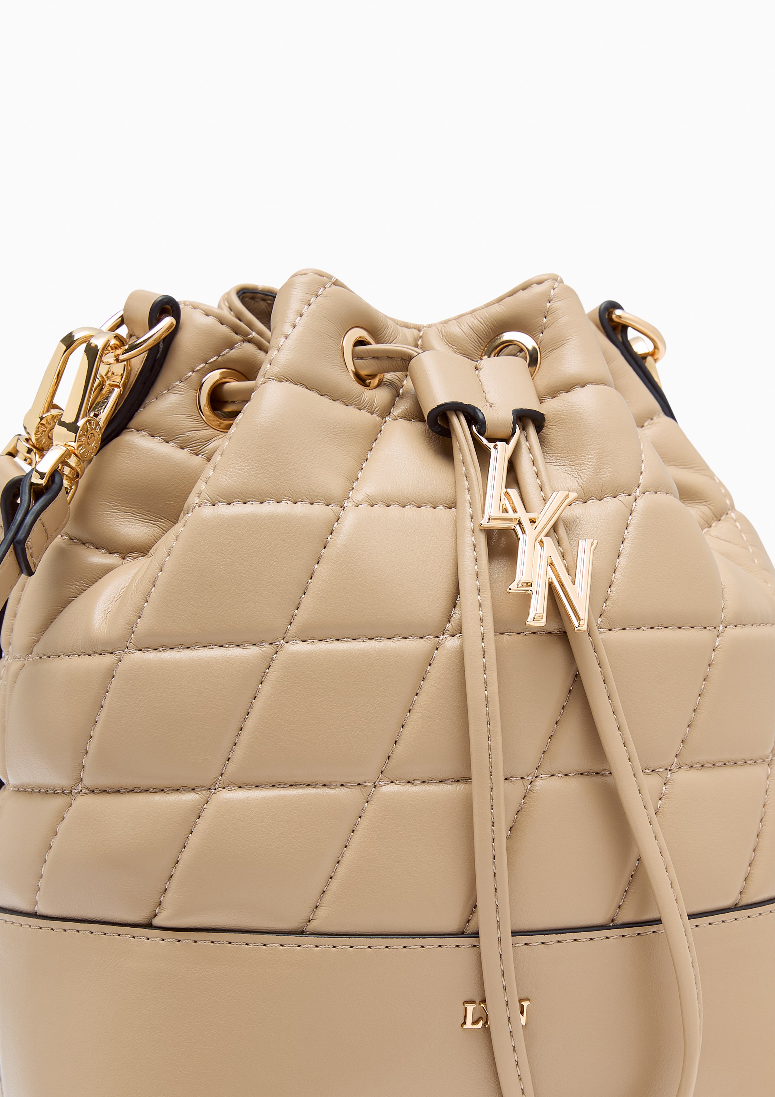 กระเป๋าทรงถัง Thunder M 