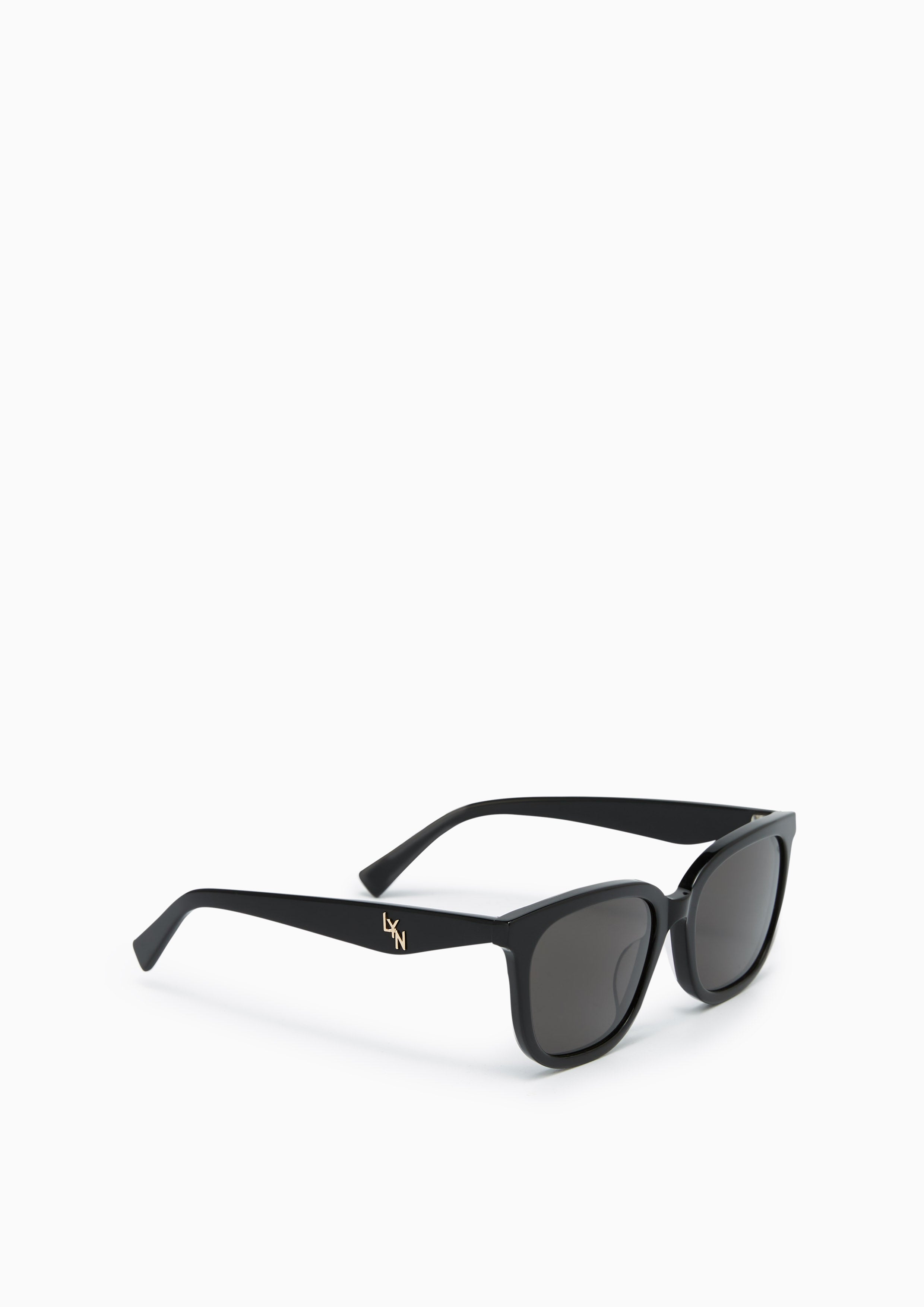 แว่นตากันแดด Clove