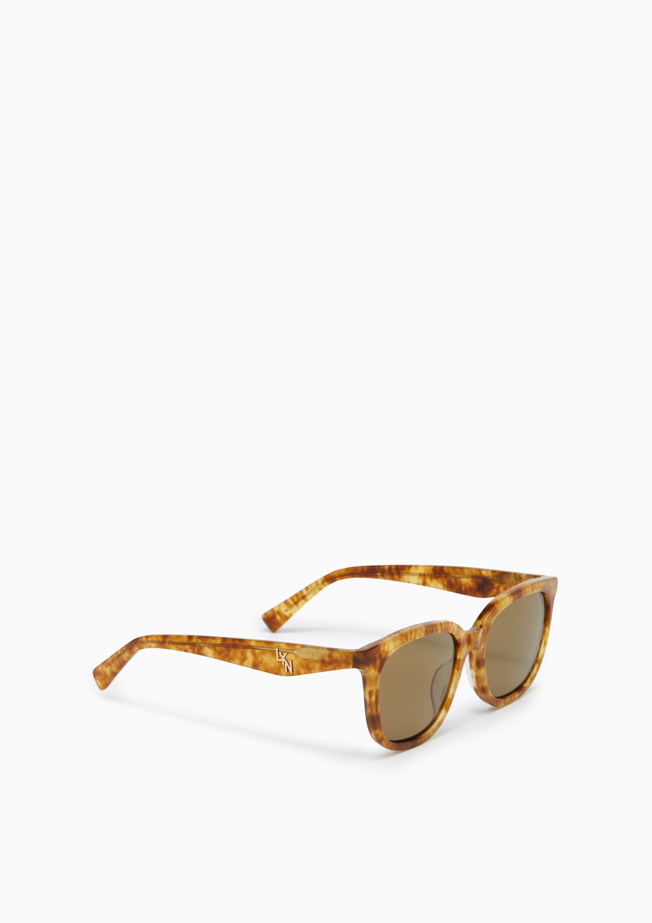 แว่นตากันแดด Clove