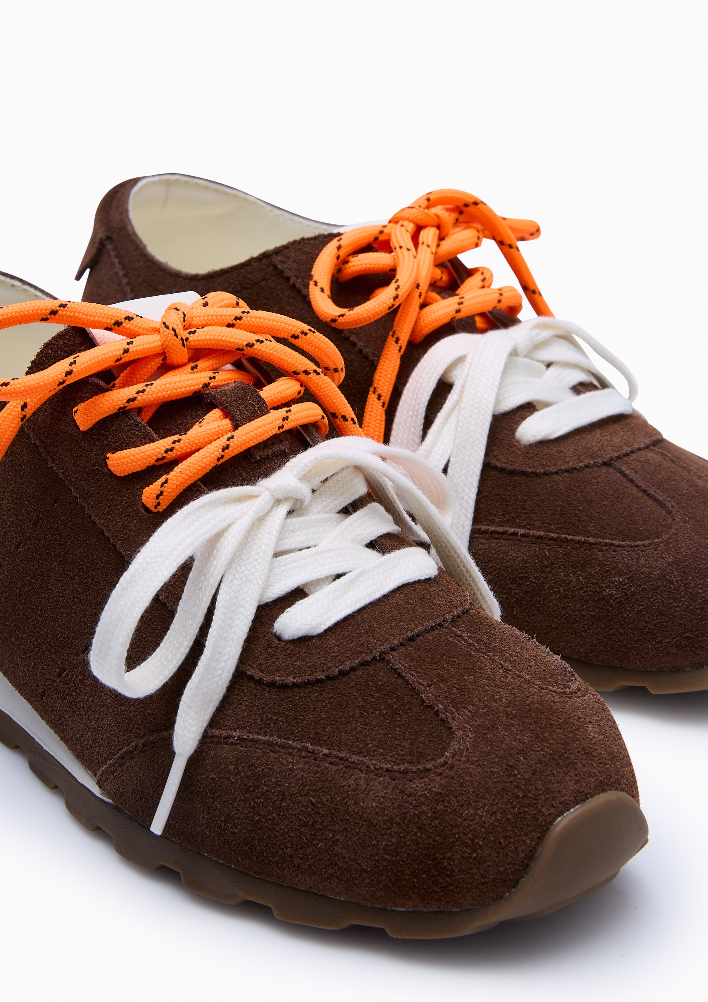 รองเท้าผ้าใบ ฺBryson