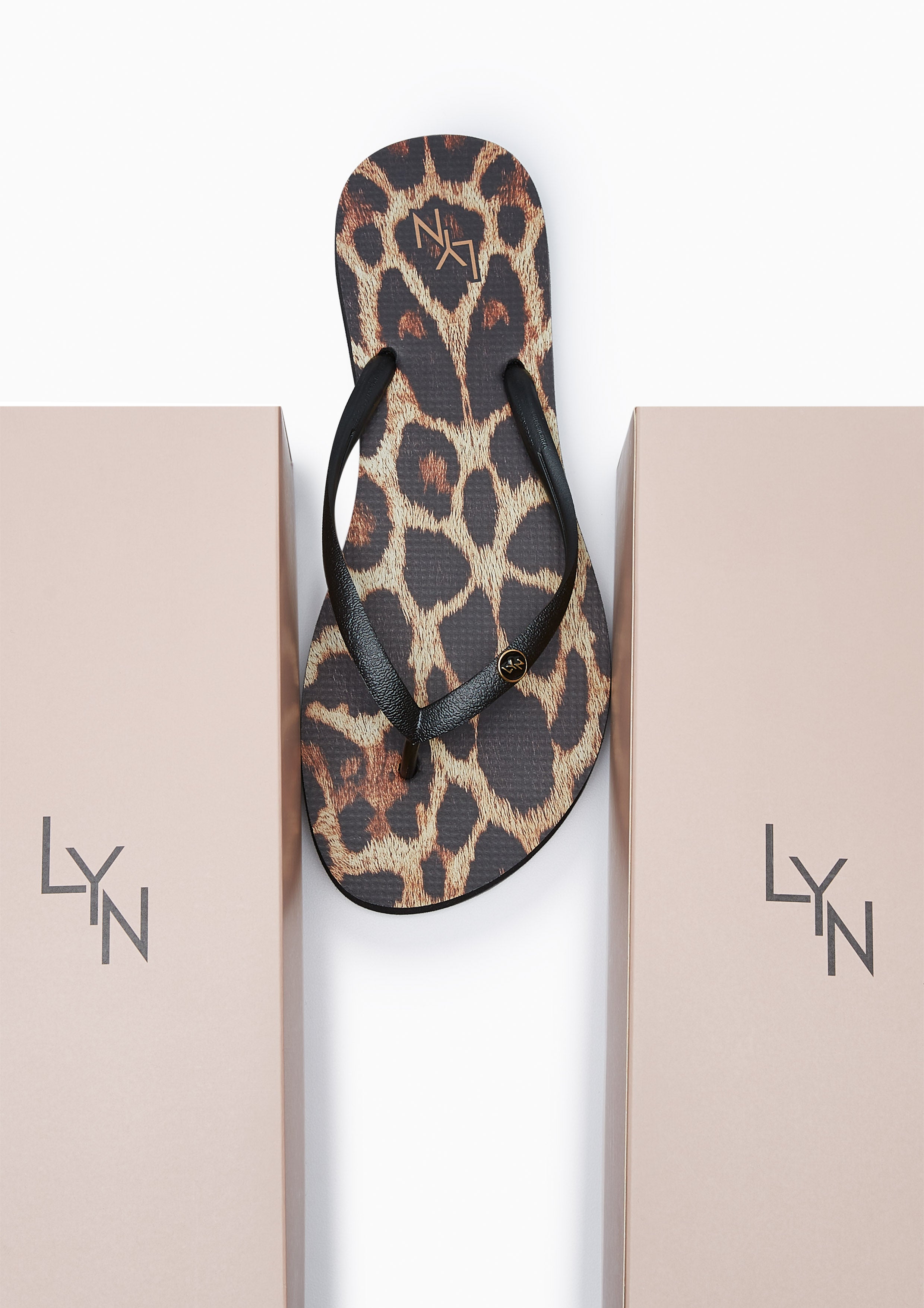 รองเท้าแตะ Leopard Black