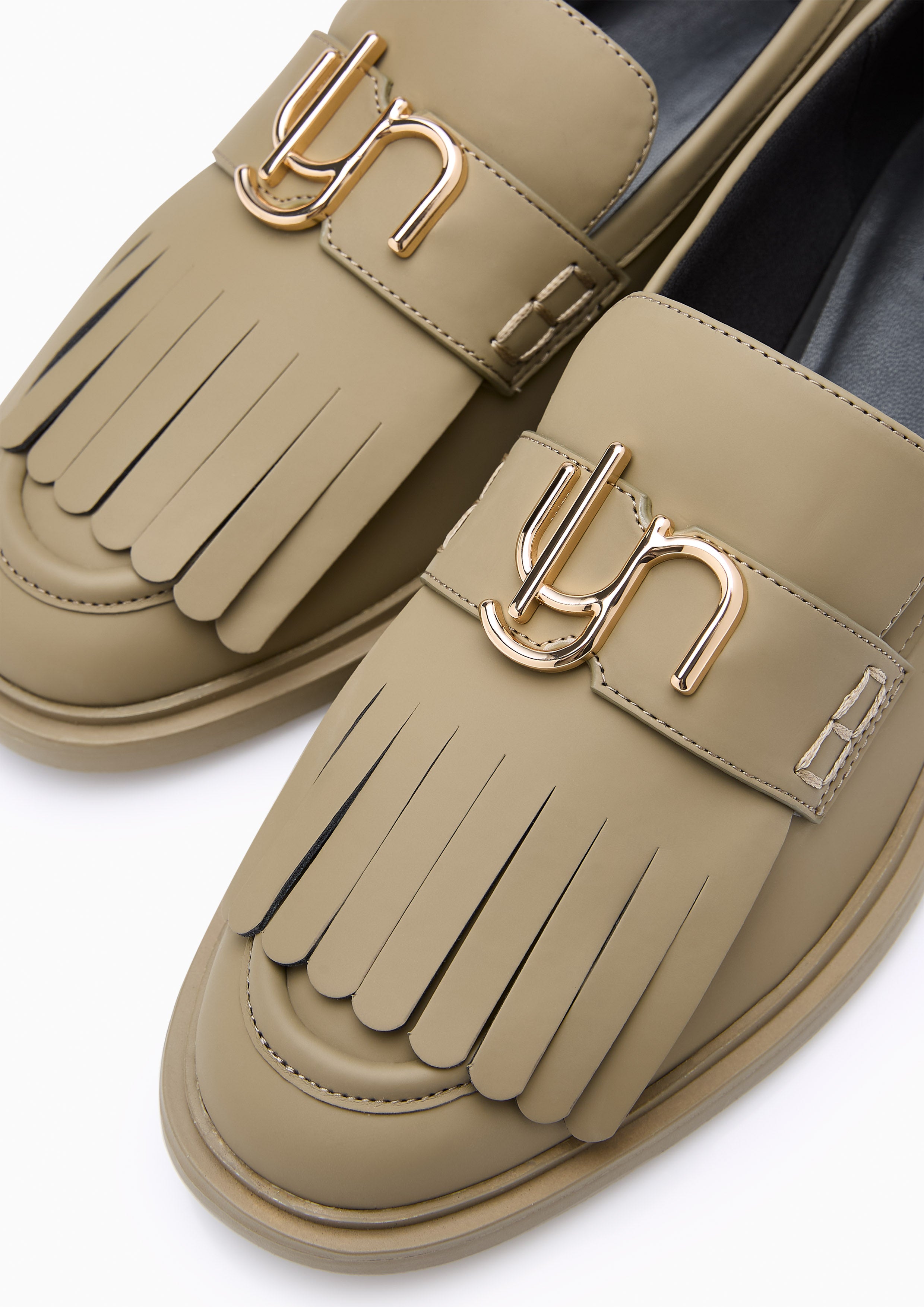 รองเท้าโลฟเฟอร์ Cecy