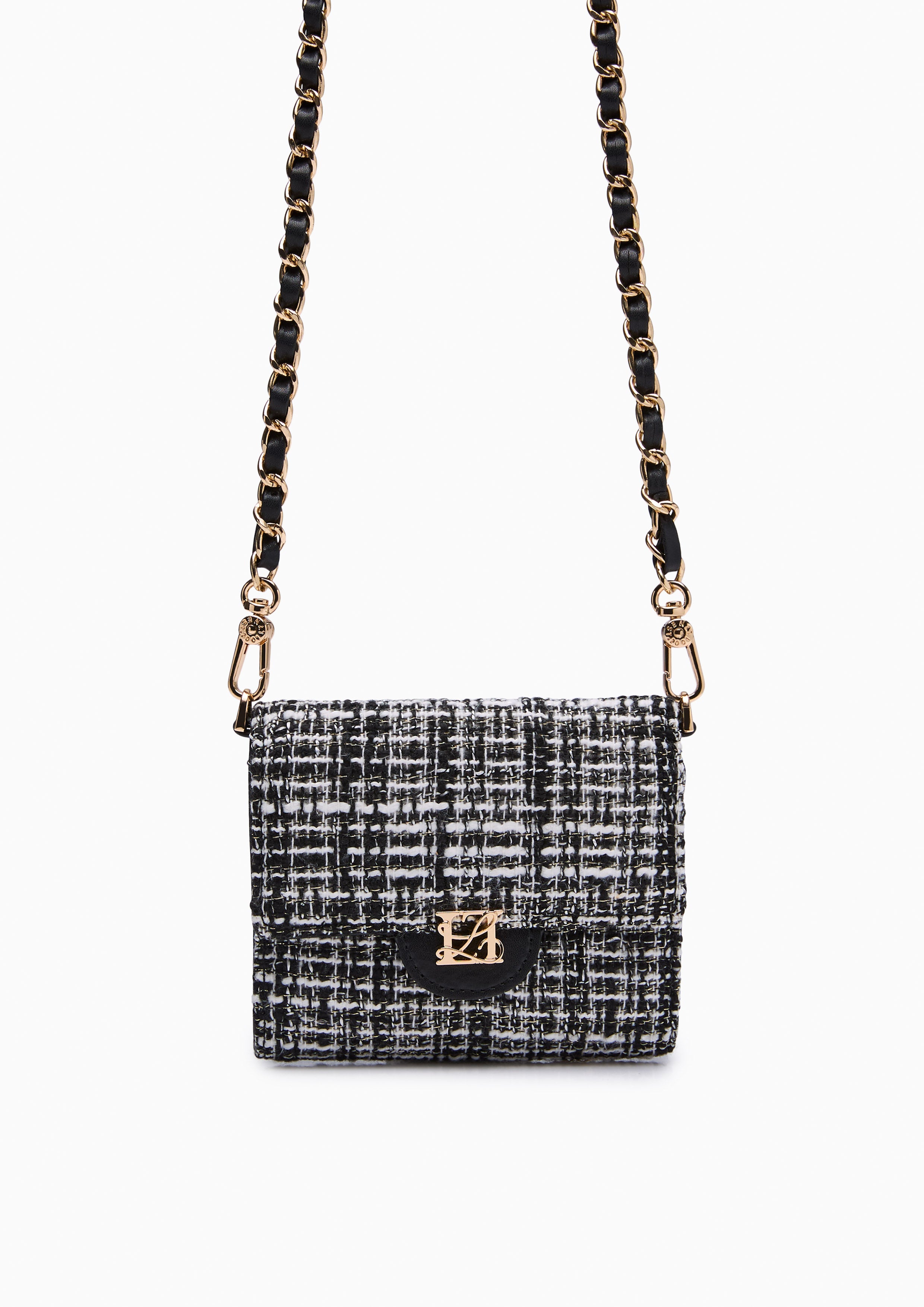 Fraise Short Wallet On Chain Black