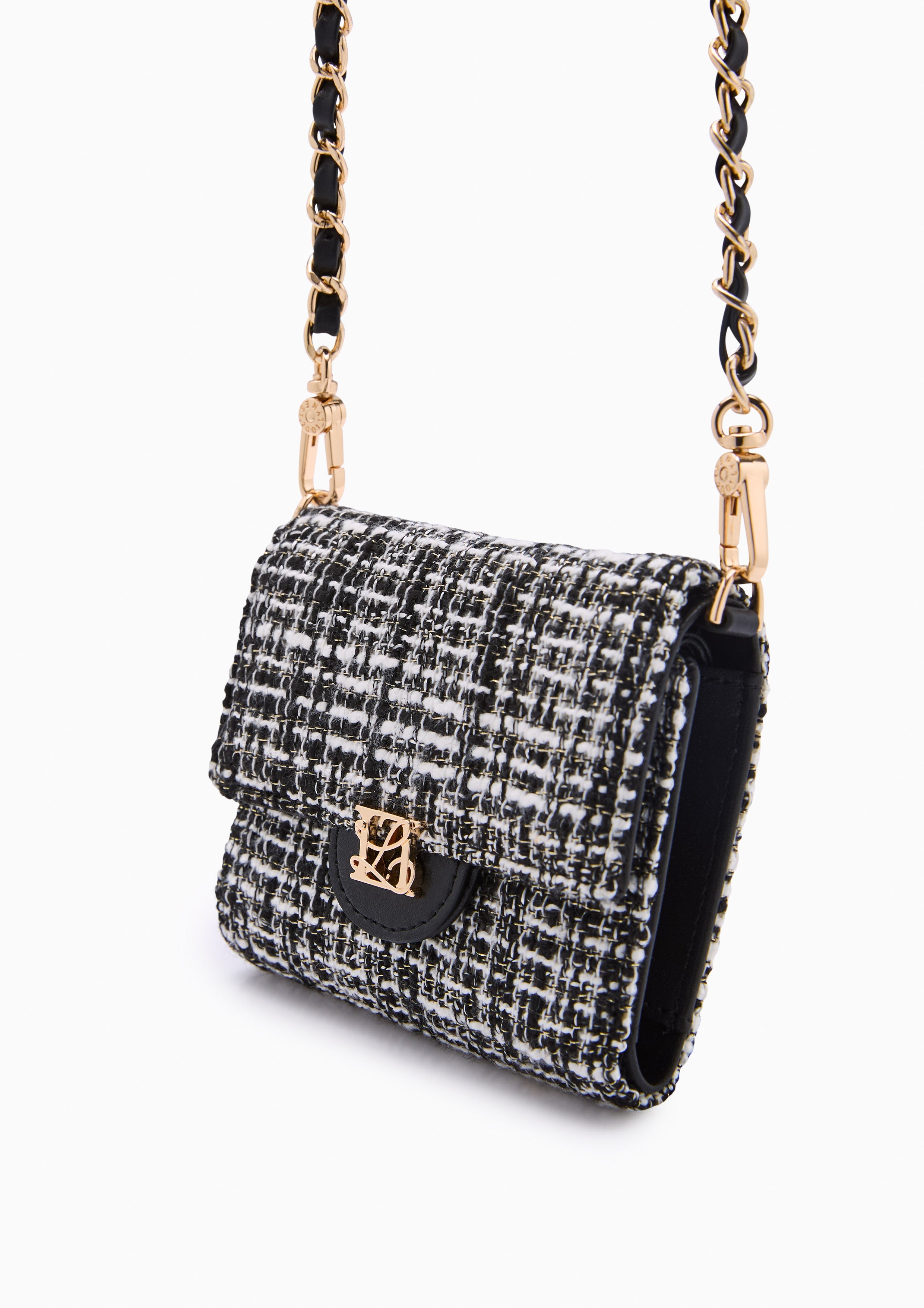 Fraise Short Wallet On Chain Black